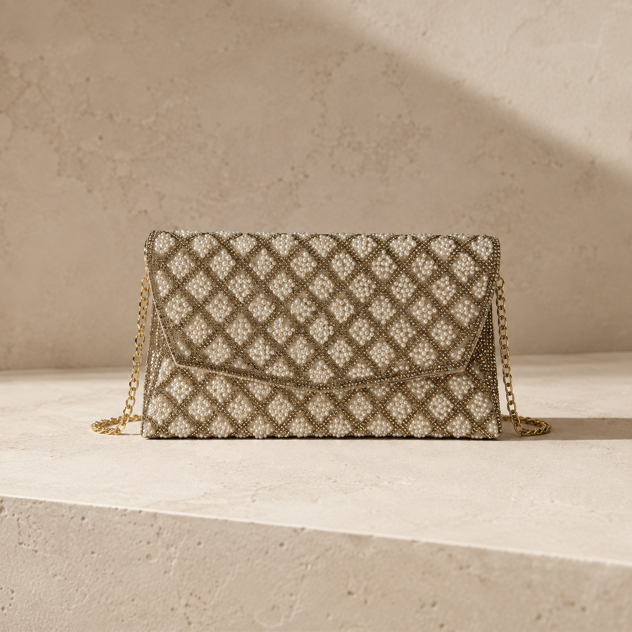 Pearl Diamante Pearl Clutch- Gold/Silver