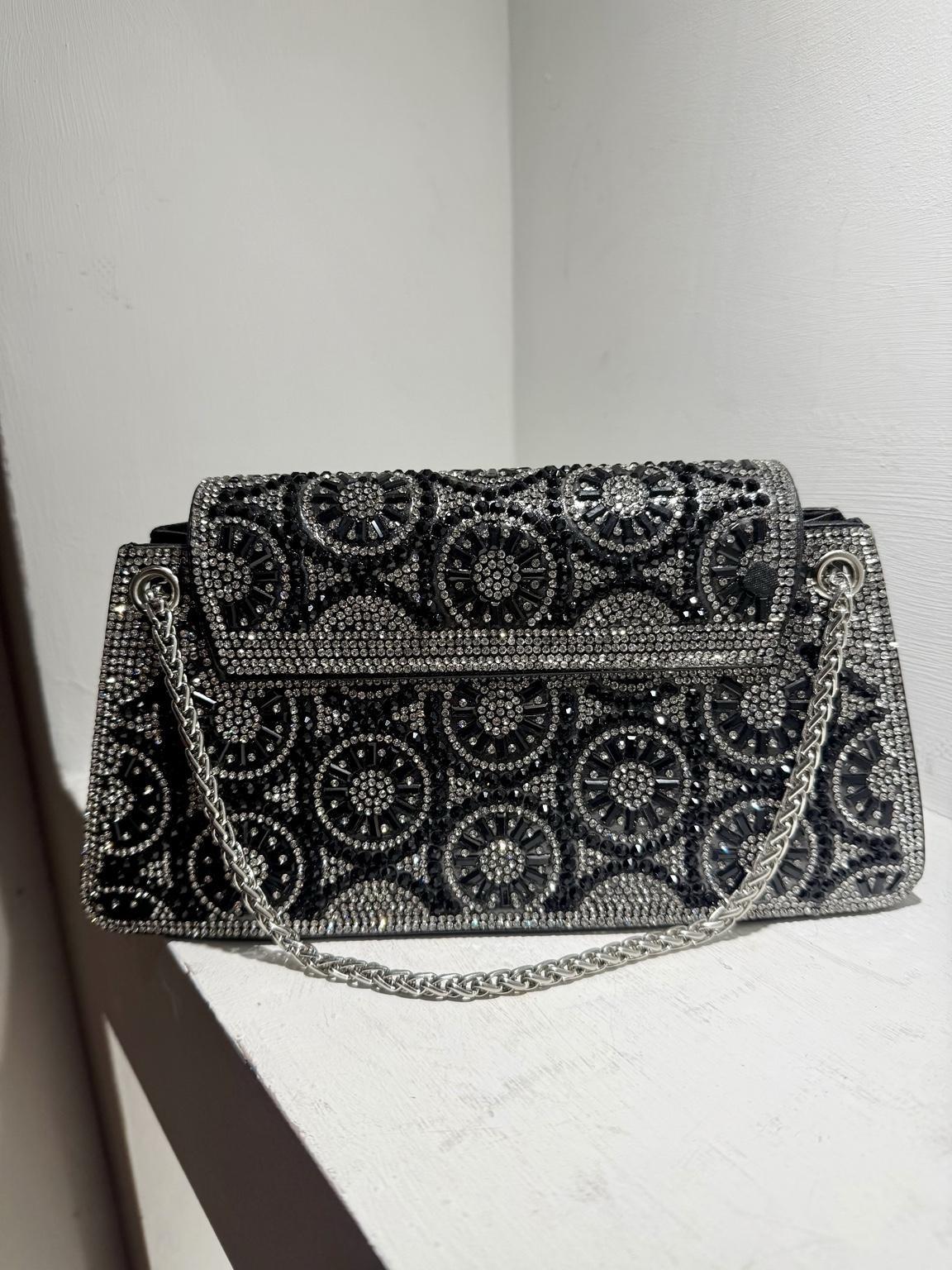 Diamanté Detail Clutch Bag for Elegant Occasions
